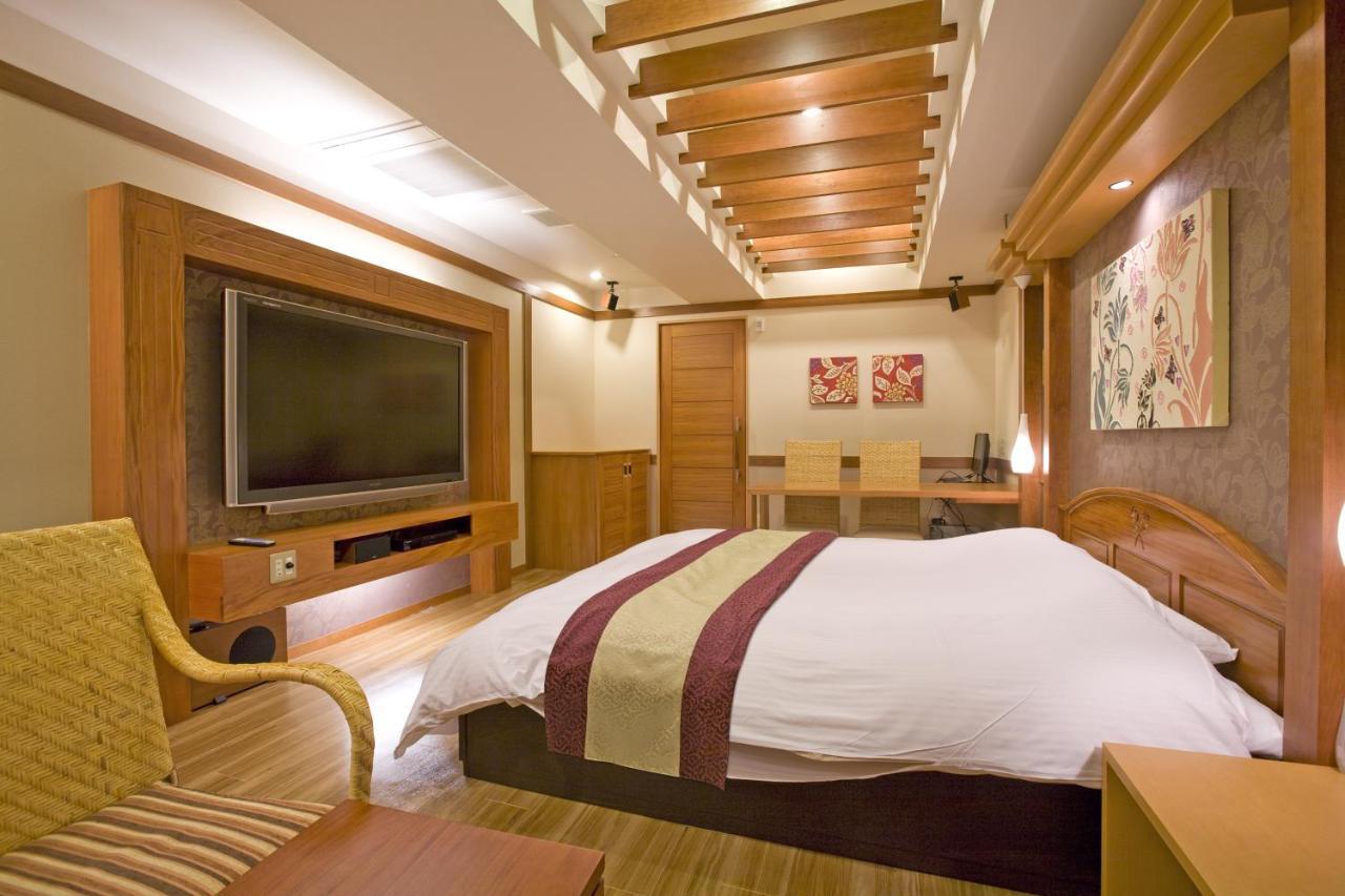 Hotel Bintang Pari Resort (Adults Only) Kobe Exteriör bild