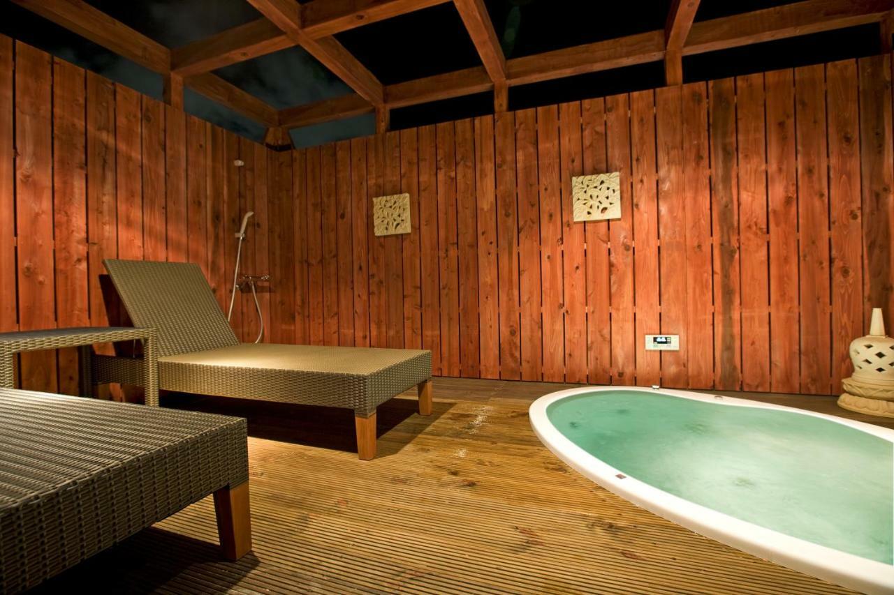 Hotel Bintang Pari Resort (Adults Only) Kobe Exteriör bild